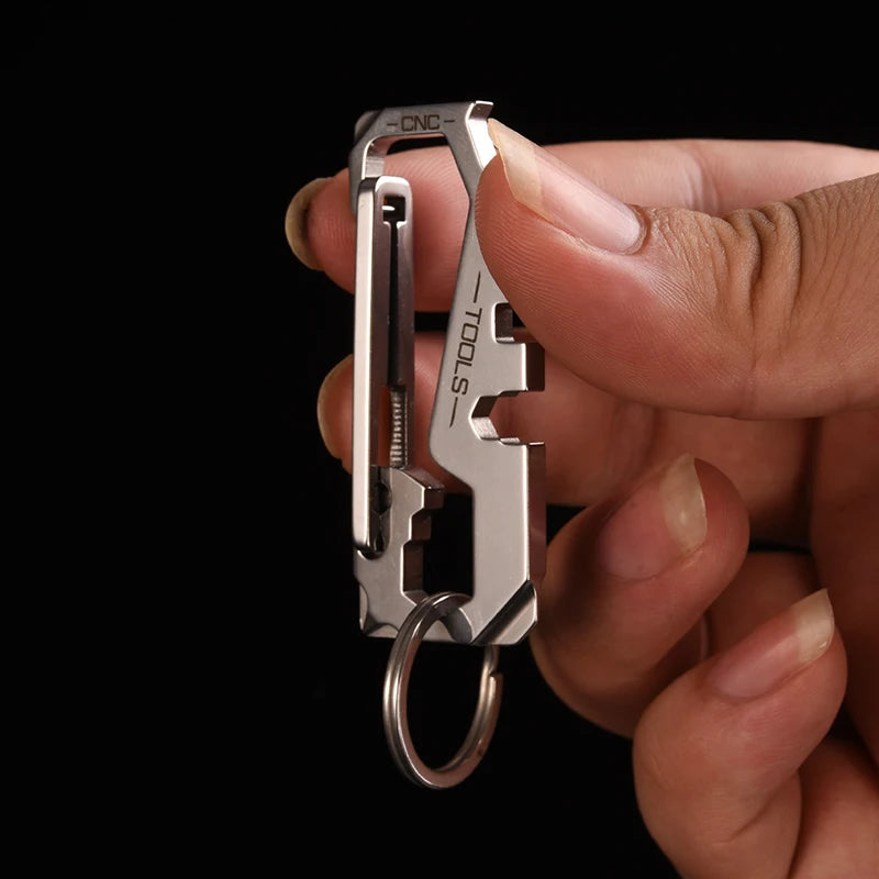 8-in-1 Multifunctional EDC Keychain Tool – Pocket-Sized Everyday Carry